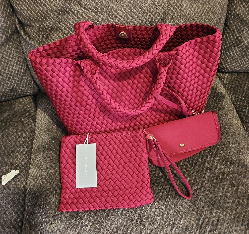ANTONIO MELANI Deep Red Woven Tote Set - Picture 2 of 6